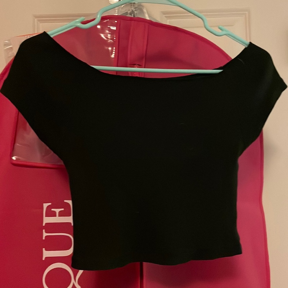 Black off the shoulder tee